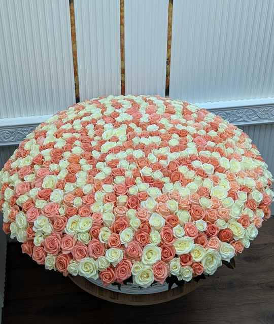 701 Роза в корзине