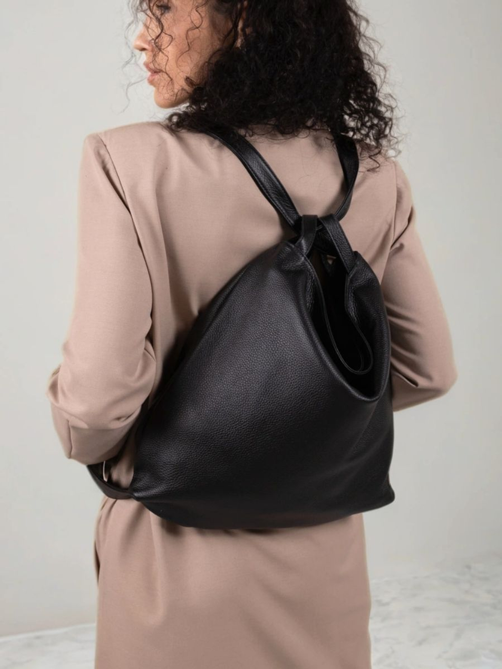 GERA Сумка-рюкзак женская из натуральной кожи