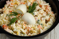 Салат «Оливье» с ветчиной банкетный 500 гр.