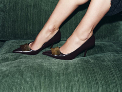 ZARA ТУФЛИ НА ВЫСОКОМ КАБЛУКЕ С АППЛИКАЦИЕЙ, БОРДОВО-КРАСНЫЙ