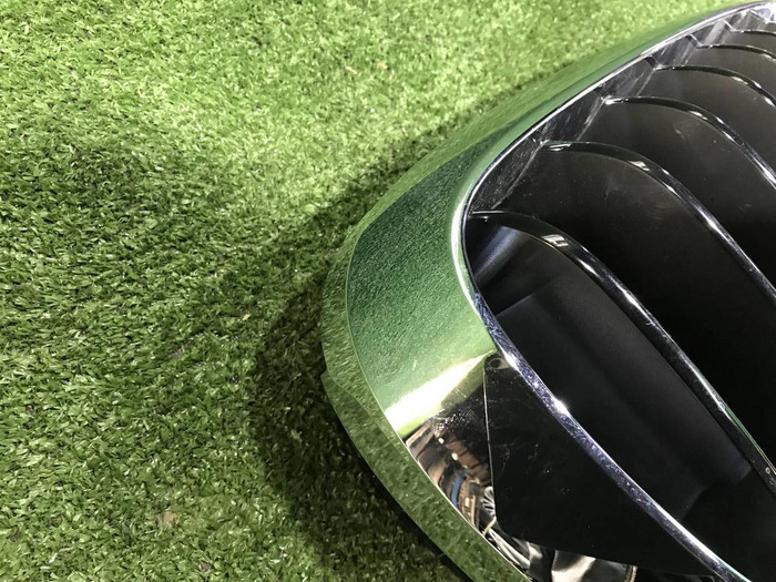 Решетка радиатора правая BMW X5 F15 X6 F16 (2013-2018)