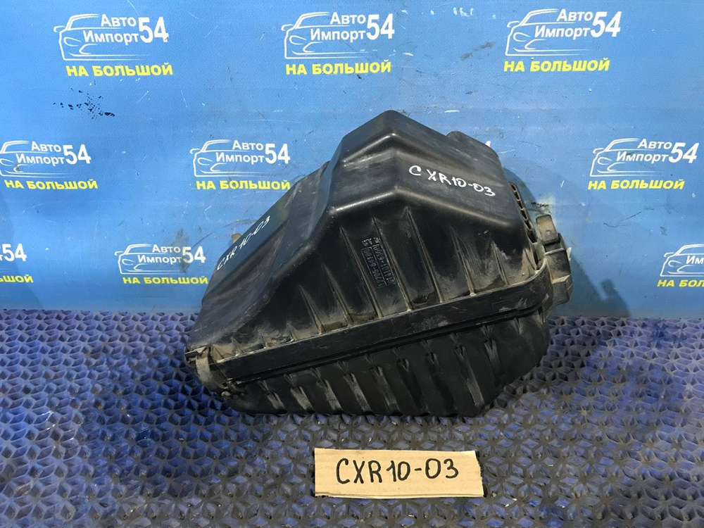 Корпус воздушного фильтра TOYOTA ESTIMA 1998