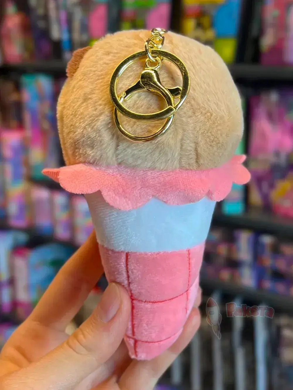Мягкая игрушка брелок Капибара в рожке плюшевая Capibara
