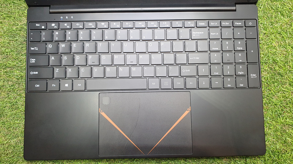 Ноутбук IRU Celeron/16Gb/FHD/ Q15A/Windows 10