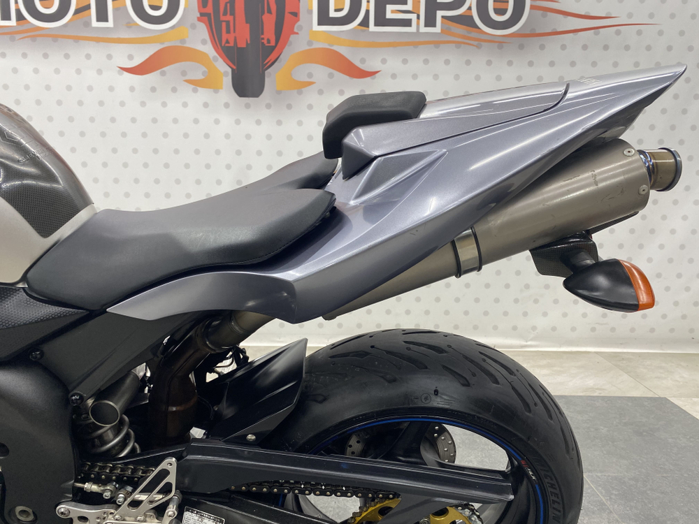 Yamaha YZF-R1 , 2004