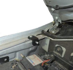 Упор (амортизатор) капота для Mitsubishi Pajero 3 (1999-2006) Autoinnovation.02-04