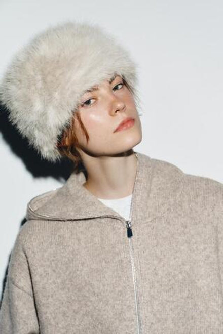 ZARA ШАПКА ИЗ МЕХА, СЕРЫЙ