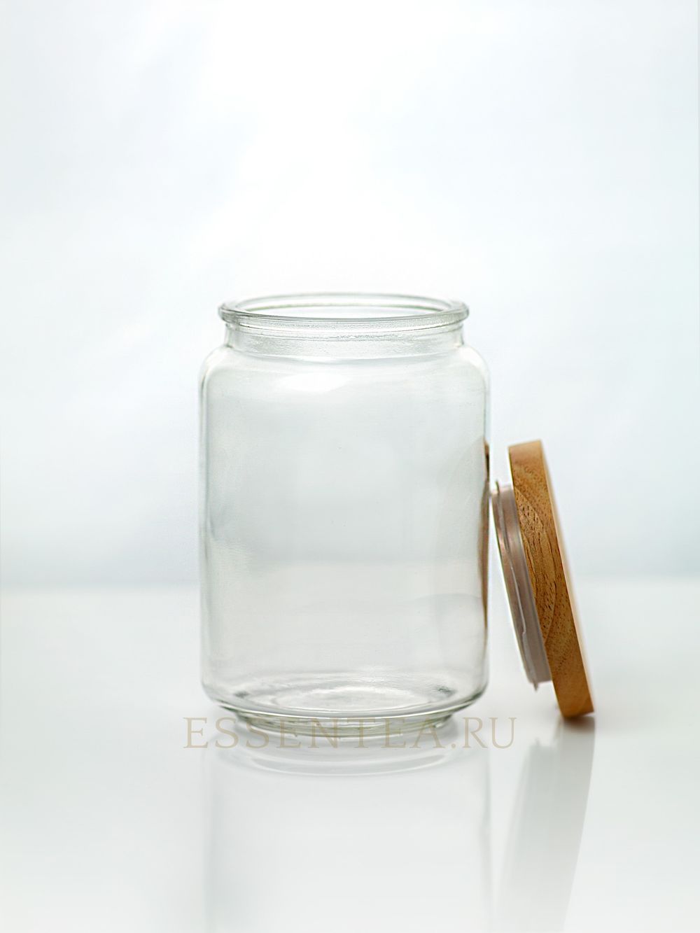 банка стеклянная с крышкой