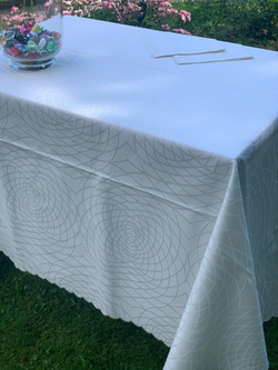 Скатерть 180x320 и 12 салфеток Palombella Free сливочные