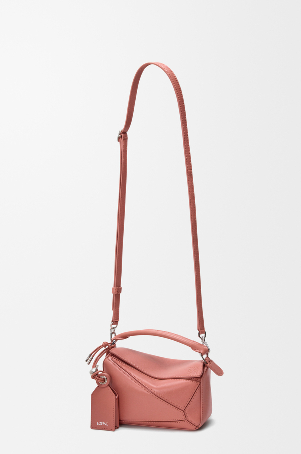 Loewe Сумка-мини Puzzle Featherlight из овечьей кожи наппа, красноватый