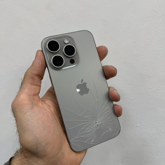 Apple iPhone 15 Pro  256GB АКБ 91% (полный комплект)