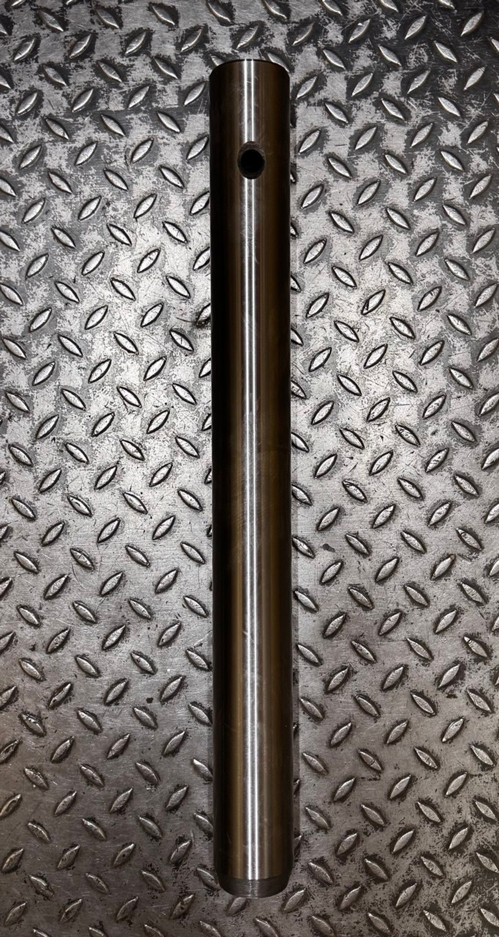 Палец 6110099M1