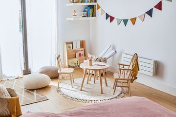 Детский стул Daisa из массива каучука Испания