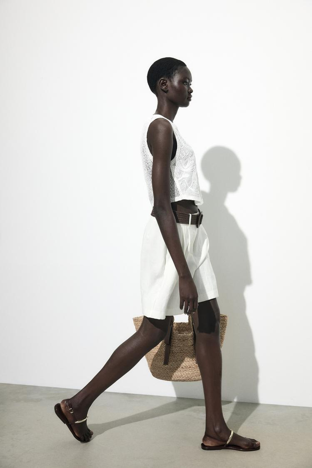 ZARA ТОП С ВЫШИВКОЙ, БЕЛЫЙ