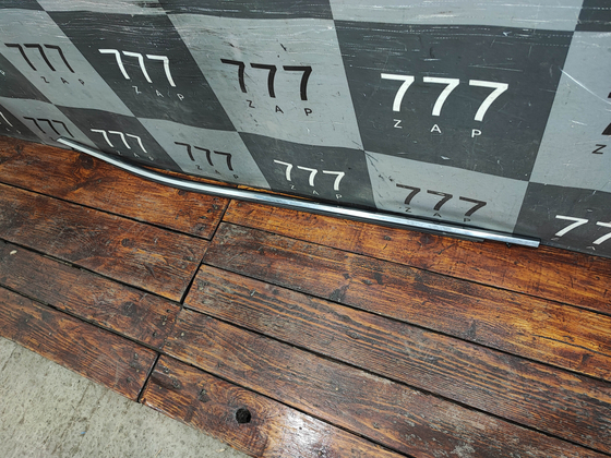 Молдинг стекла переднего левого Toyota Camry XV70 17-нв Б/У Оригинал 7572033170