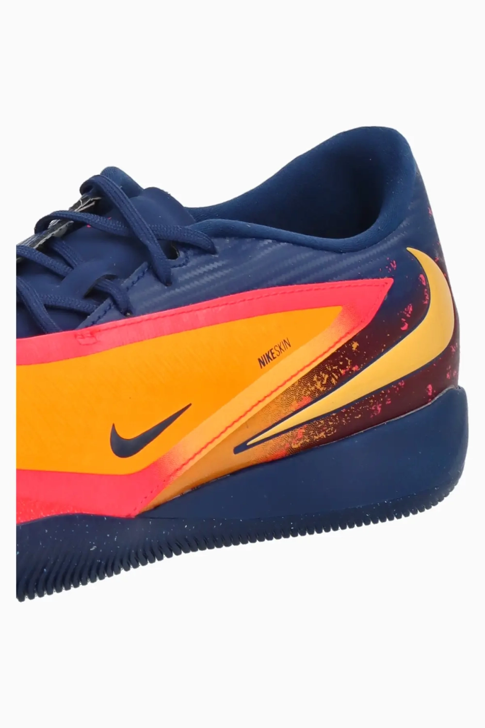Футзалки Nike Phantom 6 Low Academy Erling Haaland IC Junior - оранжевый