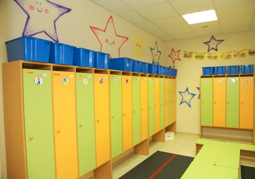 Шкаф для раздевалки со скамьей