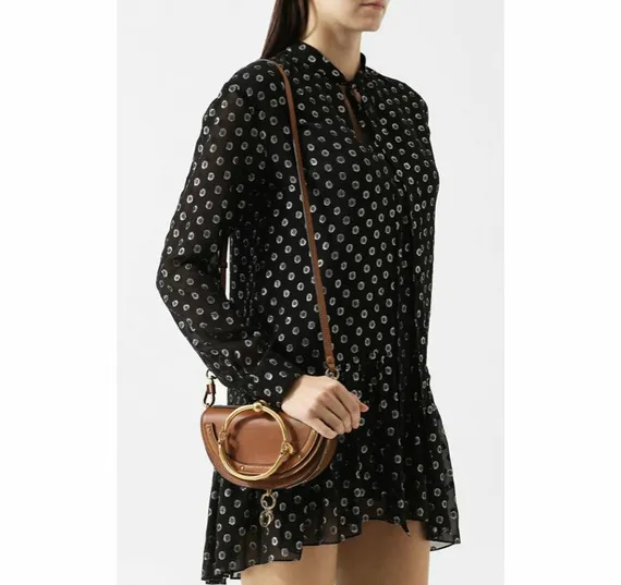 Сумка Chloé Nile Minaudiere коричневый