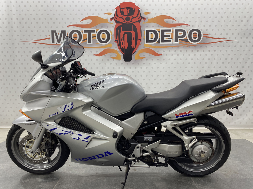 Honda VFR800F , 2005