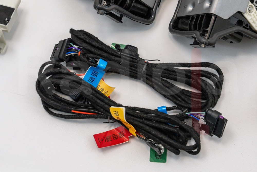 Автоматические доводчики на 4 двери для BMW 1/2/8 серии X1/X2/X3/X4 2014-2023 - Radiola RDL-SAA-Z04