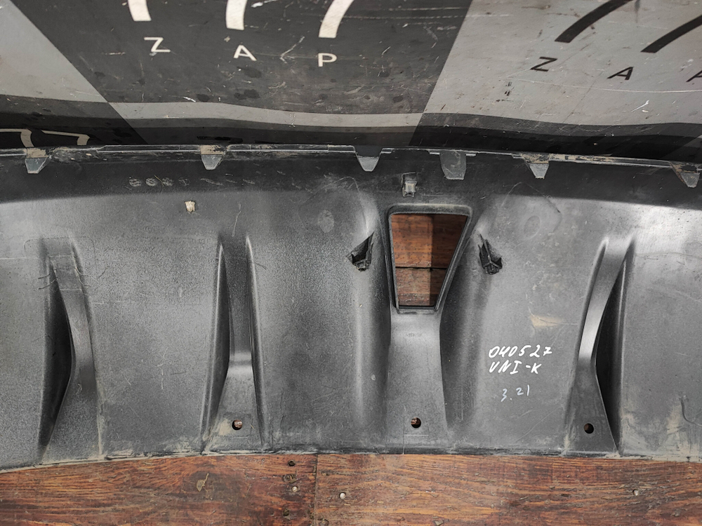 Юбка заднего бампера Changan UNI-K 20-нв Б/У Оригинал CD569F2713031500