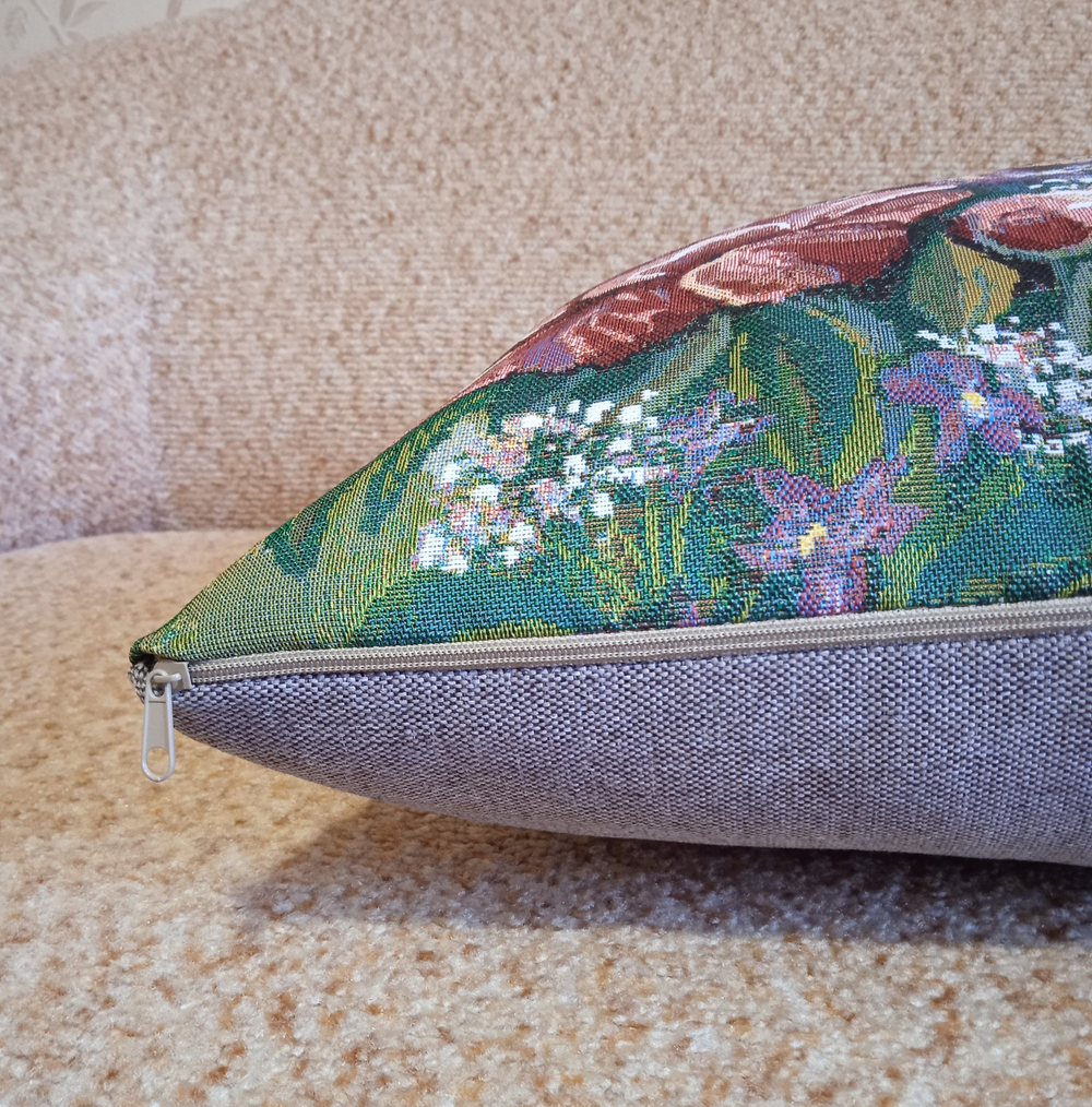 Декоративный гобеленовый чехол Пионы букет 47х47