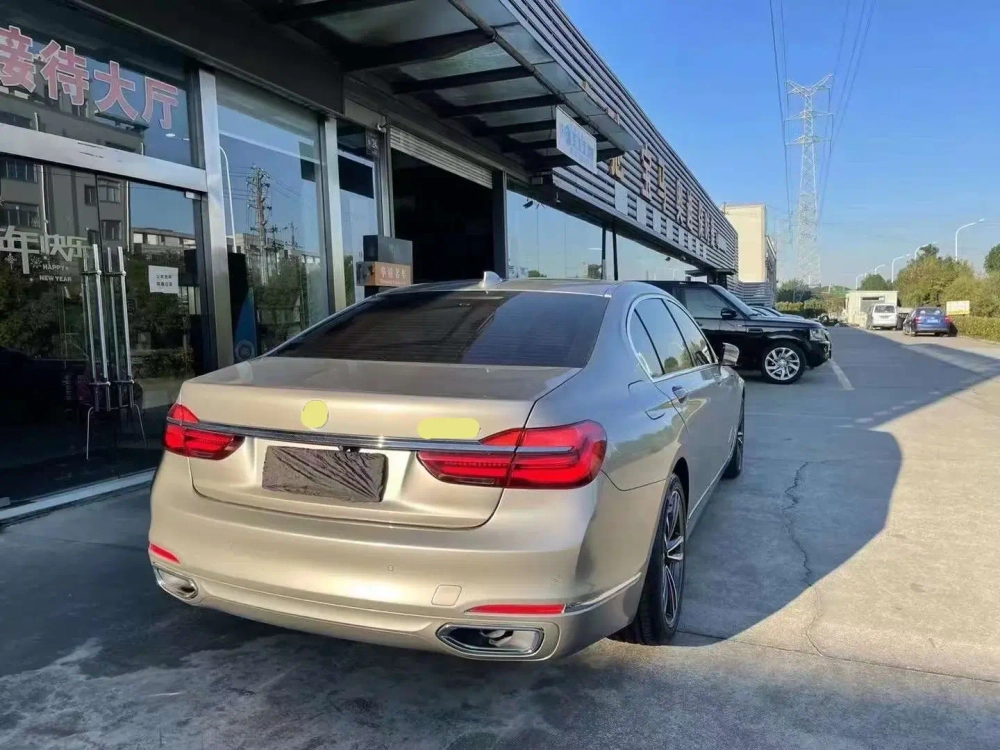 Рестайлинг-обвес для BMW 7 серии G12 2016-2019 в G12 2020-2022 года БМВ