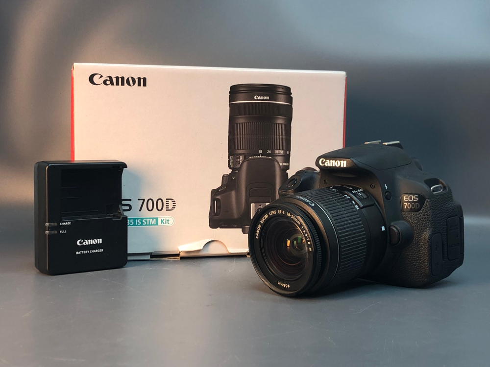 Canon 700d(130) + kit 18-55