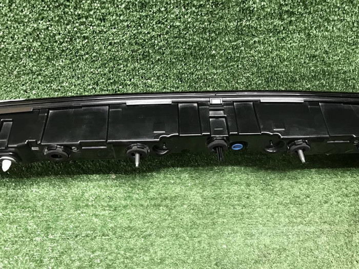 Фонарь крышки багажника Geely Monjaro (2021-н.в.)