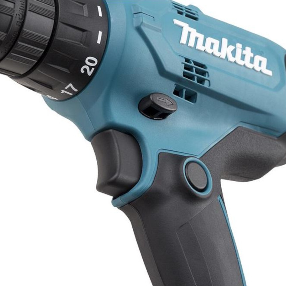 Дрель-шуруповерт Makita DF 0300 X3 + набор бит 10 шт