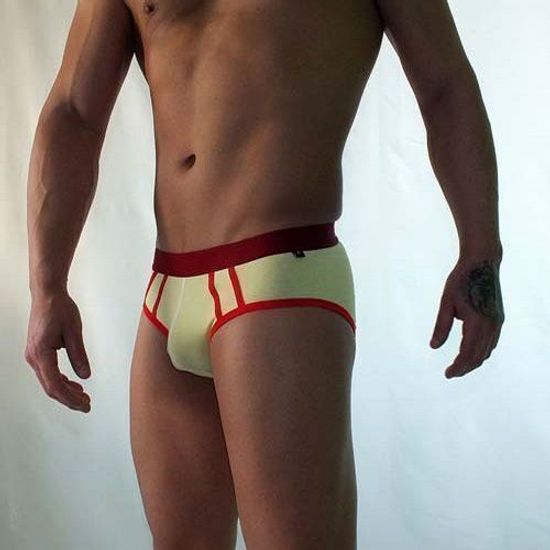 Трусы мужские брифы желтые с красной резинкой Van Baam 38171