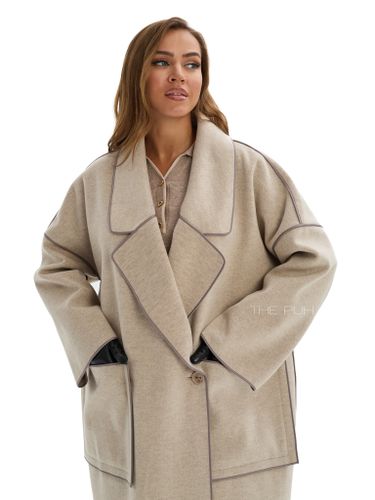 Бежевое двубортное пальто без подкладки