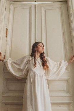 Платье с объемным рукавом из джинсы Айвори