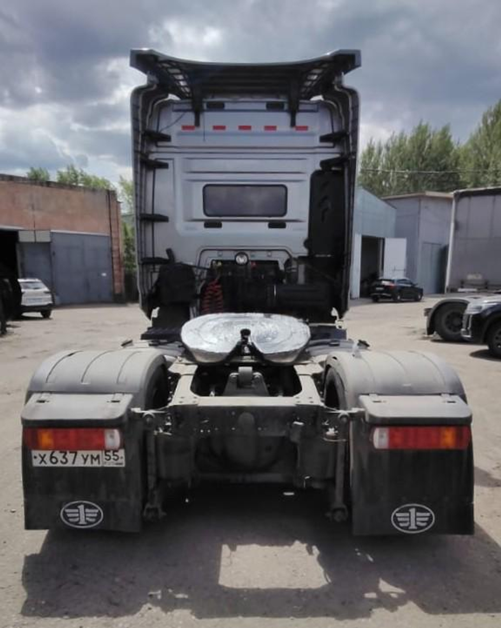 FAW JH6 4x2 Седельный тягач ORYX (Дизельный, 11,6 л, 453 л.с., АТ)