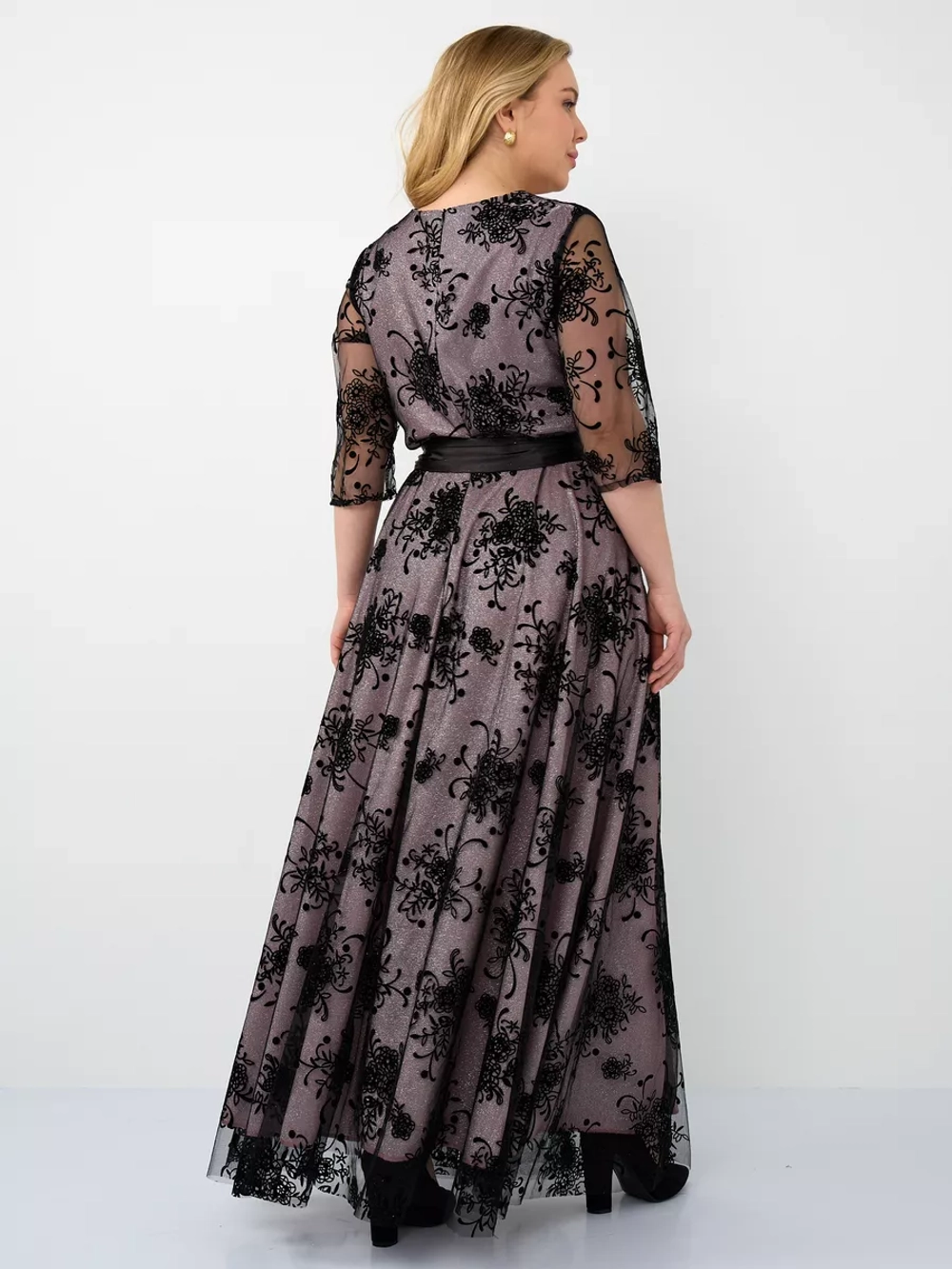 Платье вечернее блестящее