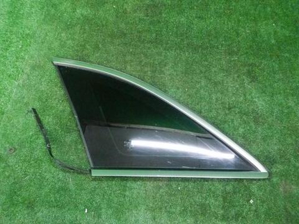 Форточка задняя левая Mercedes GLC X253 (15-22)