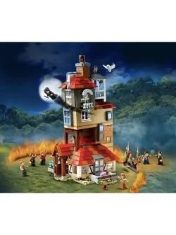 Конструктор Гарри Поттер Дом Уизли 1047 деталей