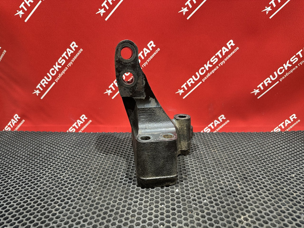 Кронштейн двигателя задний правый