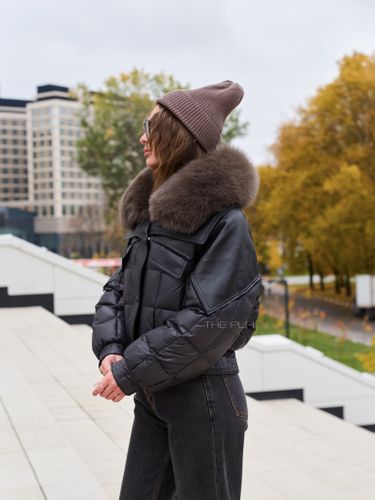 Комбинированный черный пуховик с коричневым мехом