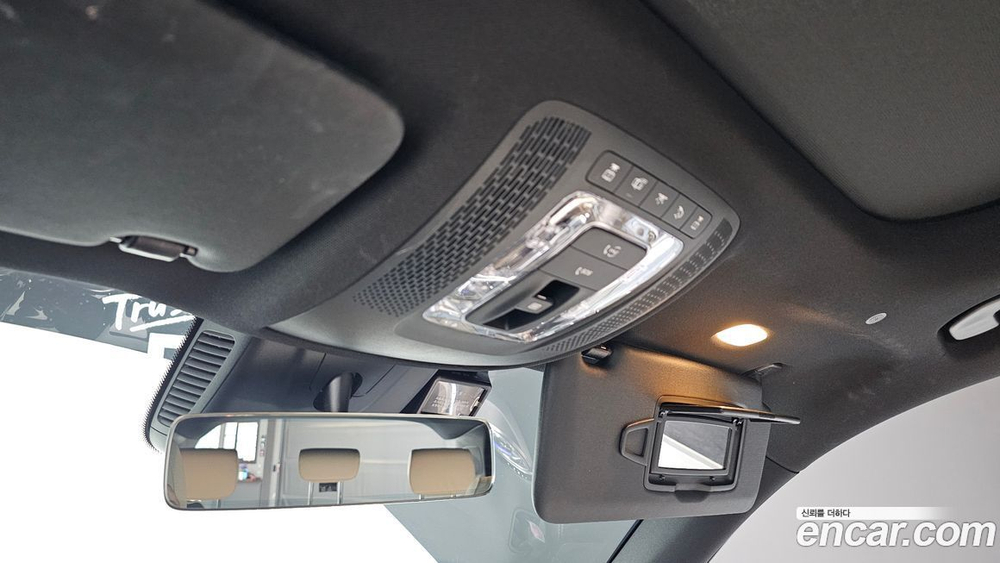 Mercedes-Benz GLB-Class X247 GLB220 (06.2021)