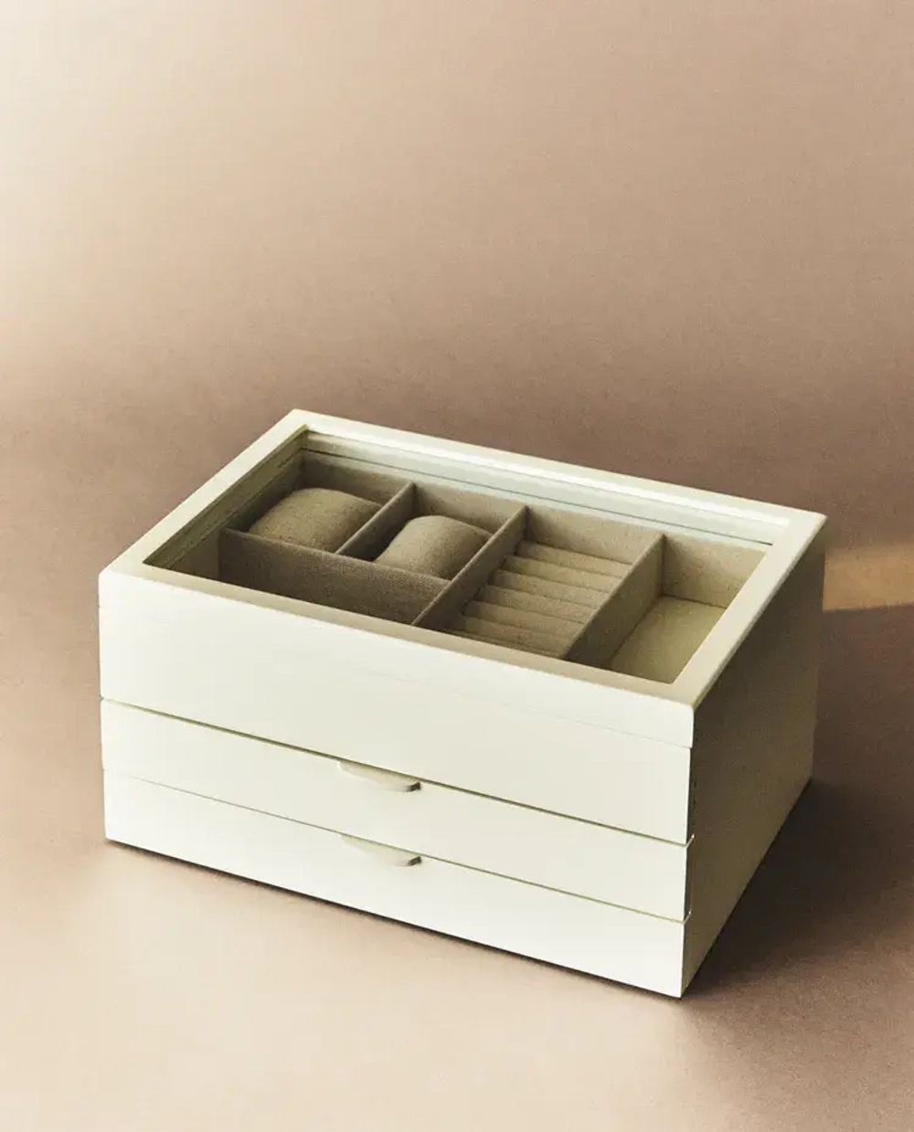 ZARA HOME ЛАКИРОВАННАЯ ШКАТУЛКА ДЛЯ УКРАШЕНИЙ С ВЫДВИЖНЫМИ ЯЩИКАМИ, БЕЛЫЙ