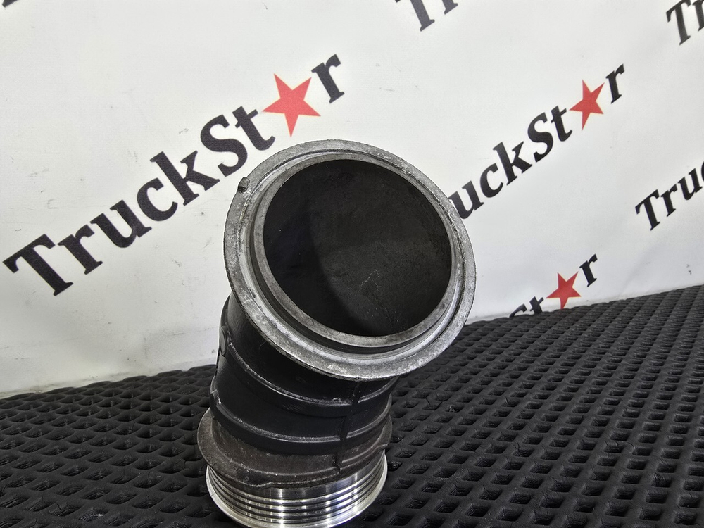 Патрубок дроссельной заслонки 2018г.