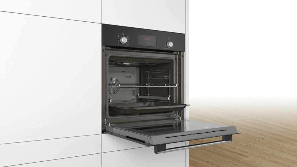 Встраиваемый электрический духовой шкаф Bosch HBF134EB0R