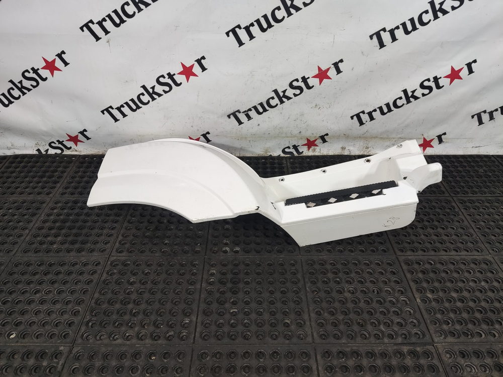 Корпус подножки правый