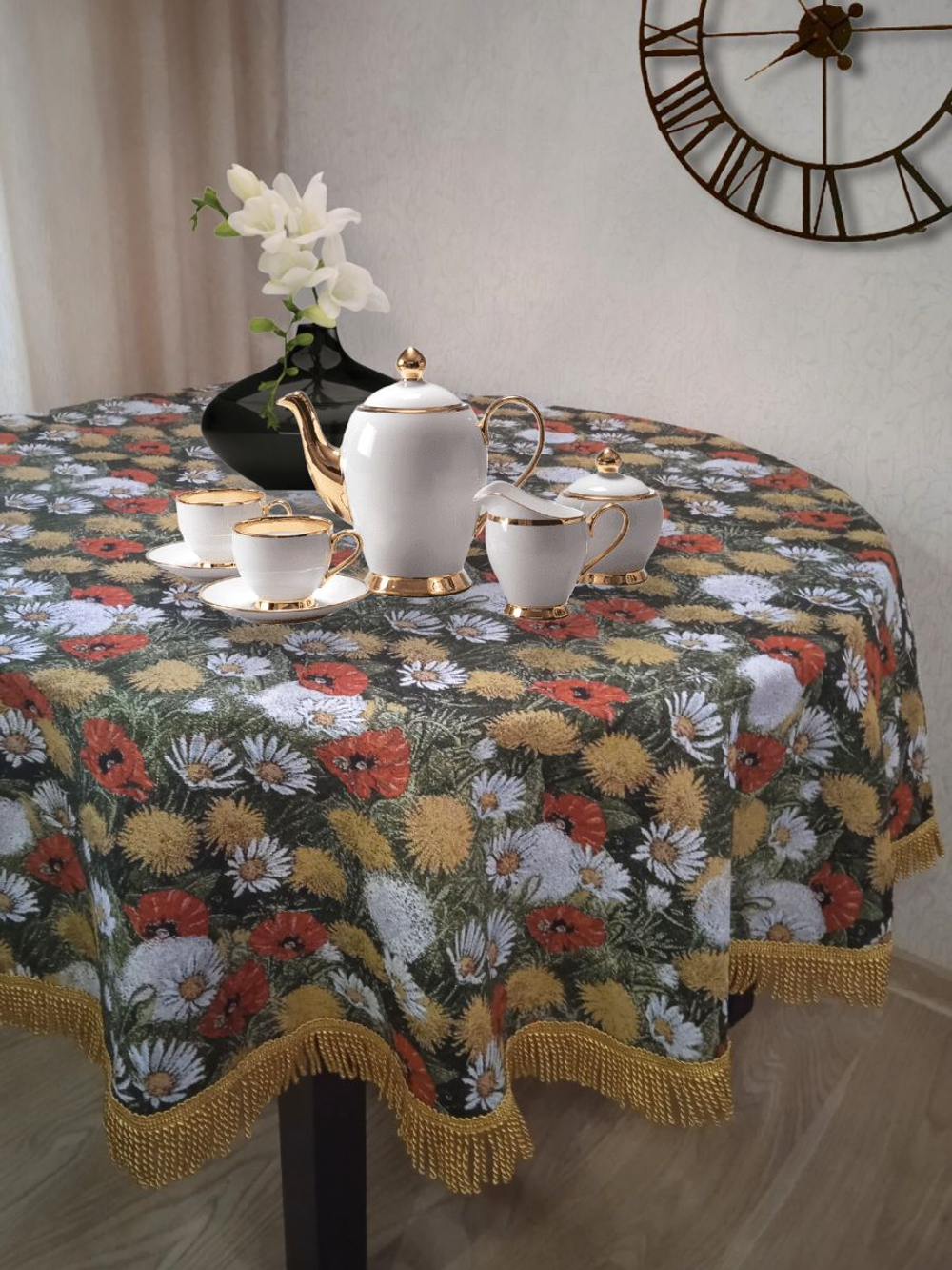 Гобеленовая скатерть Поляна D 200 см