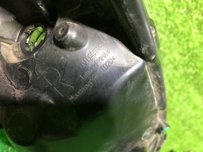 Фара габаритная правая Nissan Juke YF15 (2010-2014)