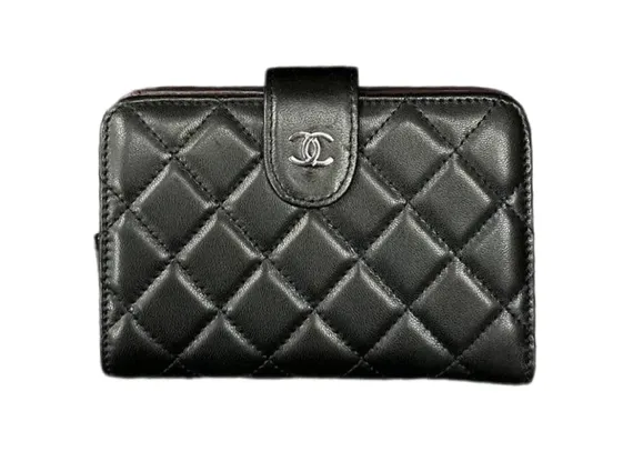 Черный стеганый кожаный кошелек Chanel с L-молнией