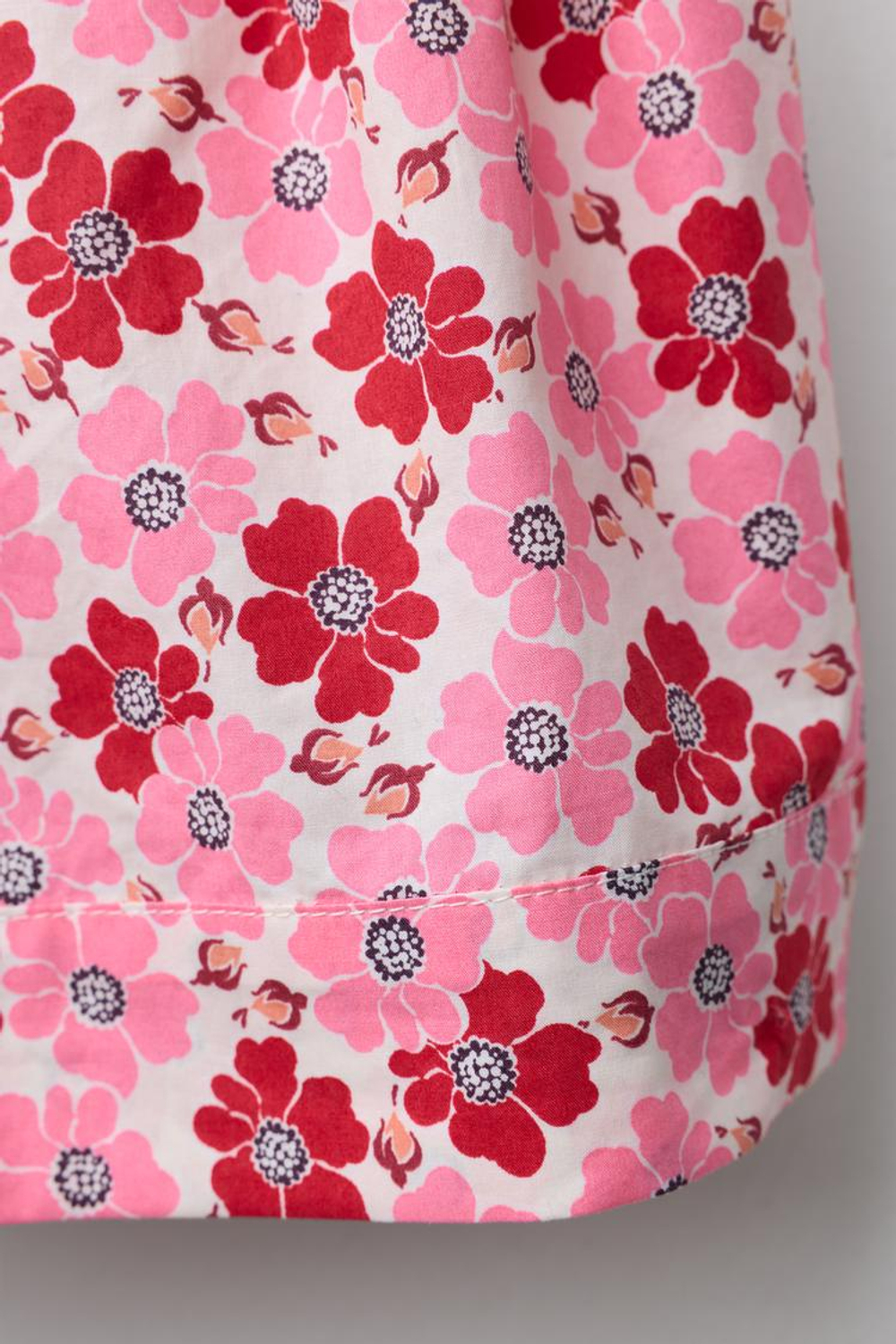 ZARA БЕРМУДЫ ИЗ ПОПЛИНА С ЦВЕТОЧНЫМ ПРИНТОМ, КРАСНЫЙ