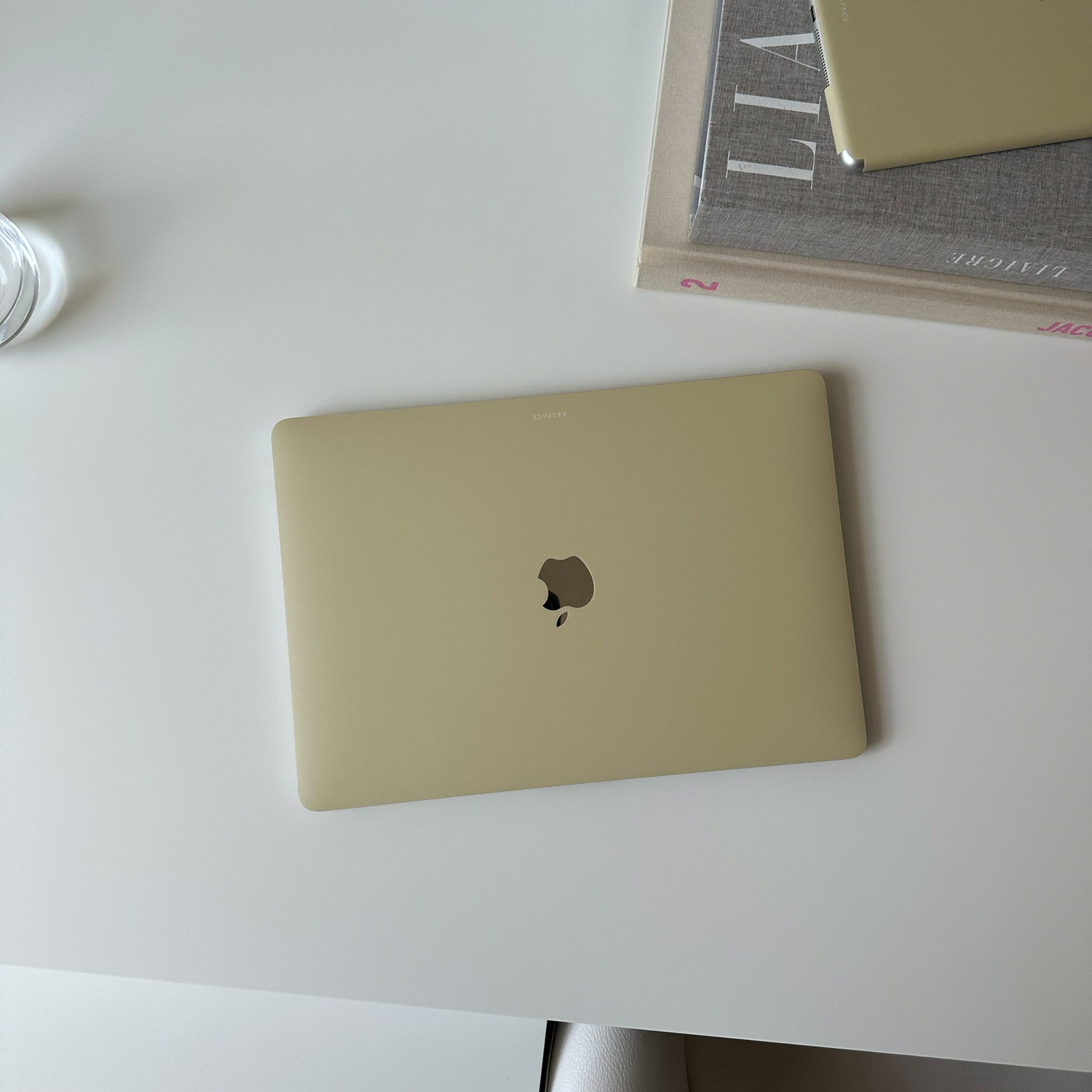 Виниловая наклейка MELON для MacBook