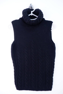 Жилет Dress Code шерстяной , маркировка 42, на 42 размер, новое с биркой